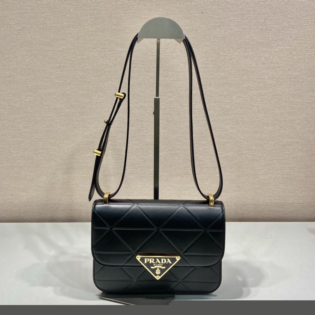 Pra*a top handle bags